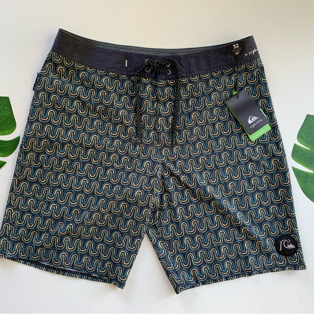 🌴Highline Threads & Fins 19” Shorts🌴